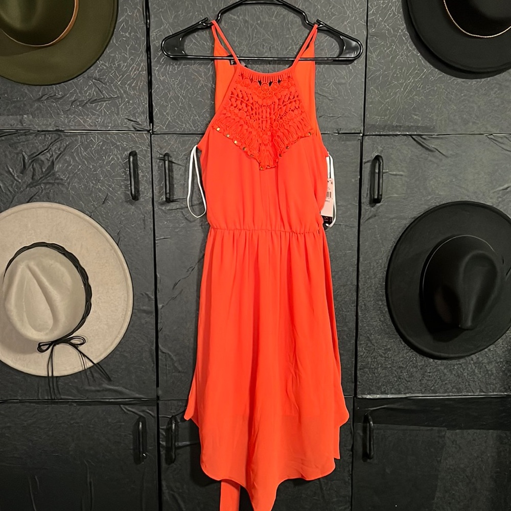BCX chiffon crochet neckline
